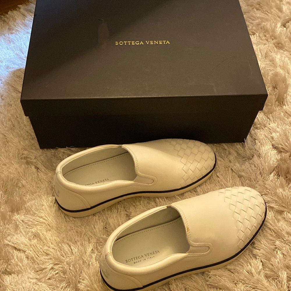 Bottega veneta white intrecciato slip on sneakers